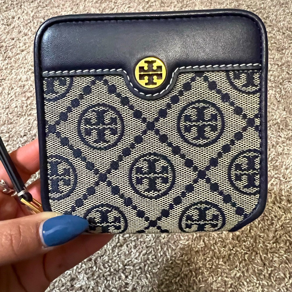 Tory Burch T-Monogram Jaquard Bi-Fold Wallet Tory Navy